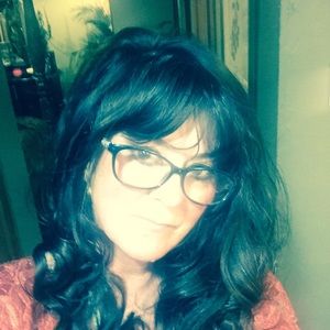 Meet your Posher, Deborah